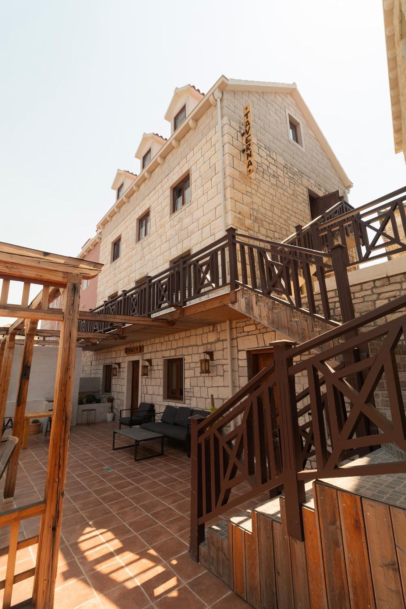 Taverna & Rooms Sutivan Ngoại thất bức ảnh